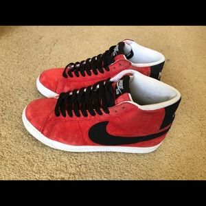 Nike Blazer Premium SB sz 6M (Sport Red/Black)